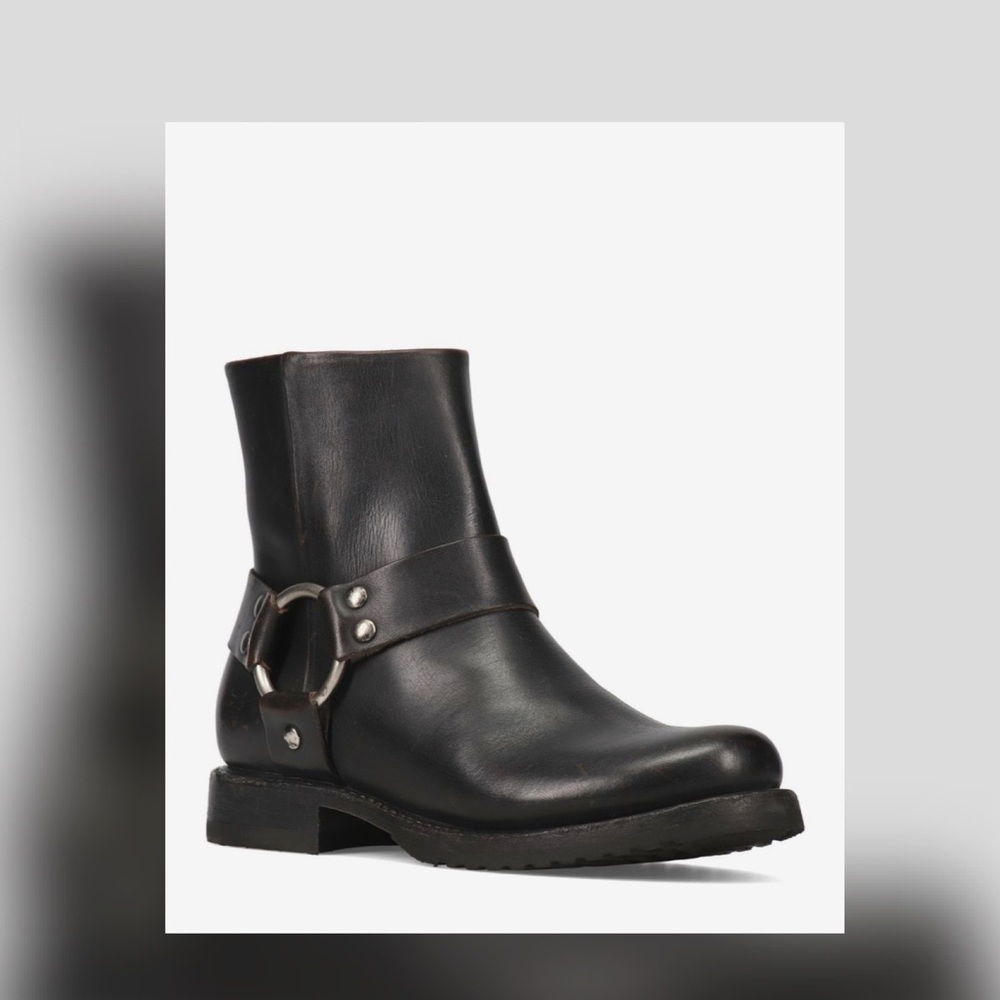 🍄SOLD🍄 Frye Veronica Flex Harness Boots NWOB